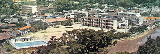 東長崎中学校